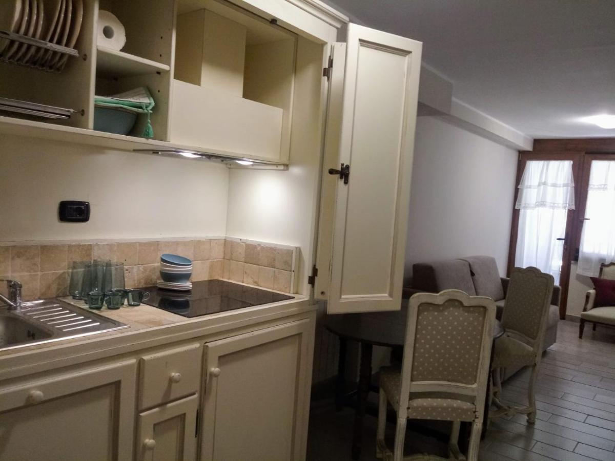 L'Oleandro Casa Vacanze Lägenhet Nettuno Exteriör bild