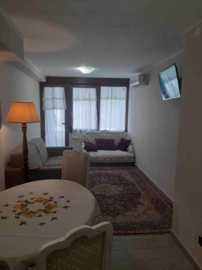 L'Oleandro Casa Vacanze Lägenhet Nettuno Exteriör bild